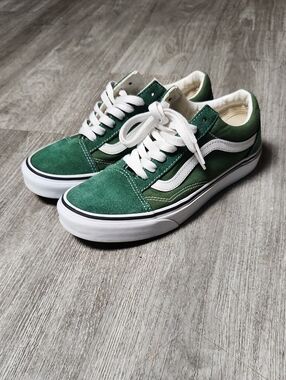 Vans Old Skool Low-Top Sneakers in Green